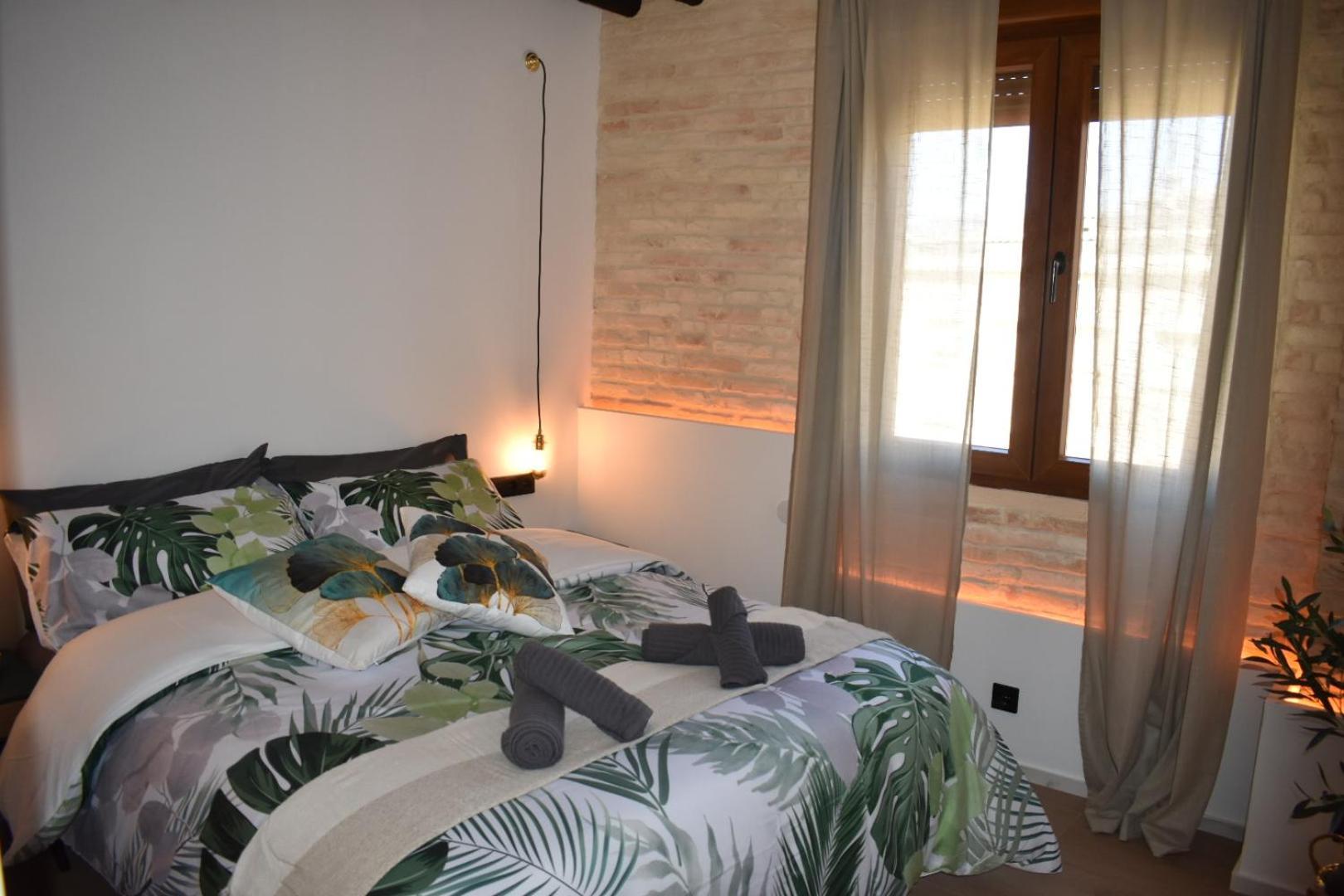 Apartments & Boutique Meraki ออนตินเยนต์ ภายนอก รูปภาพ